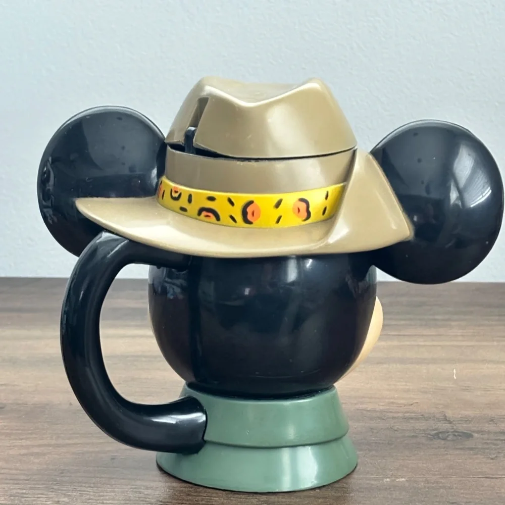 Disney  on Ice MICKEY MOUSE Safari Hat Souvenir Plastic Mug Cups Handle Flip Lid